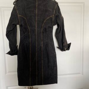 Fitted Black Trench Coat with Contrast Stitching